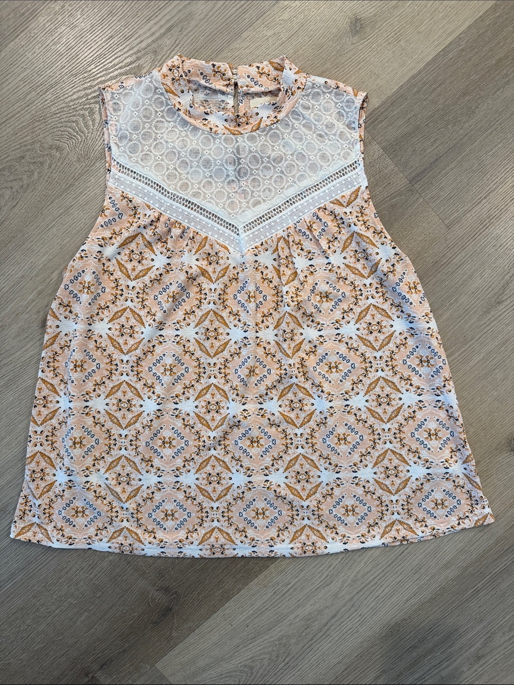 MELLODAY Peach Patterned Sleeveless Lace Yoke Tank